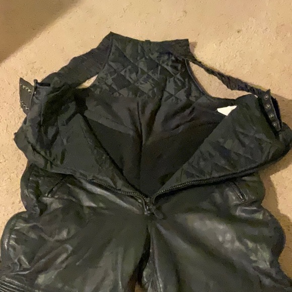 Heavy duty, genuine leather snowmobile suit. - Picture 12 of 16